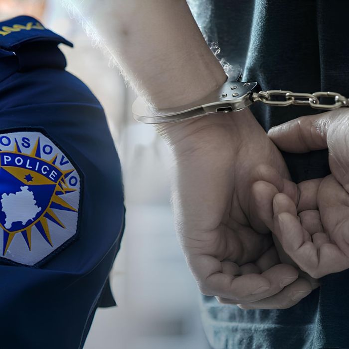 Zbulohet kush është i dyshuari që u kap dje në kufi, kjo është historia me personin që e kërcënoi me vrasje