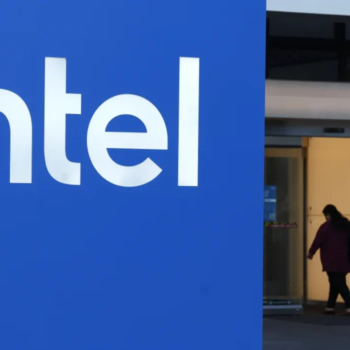 Intel Stock Soars 150% YTD: What’s Behind the Massive Melt-Up?