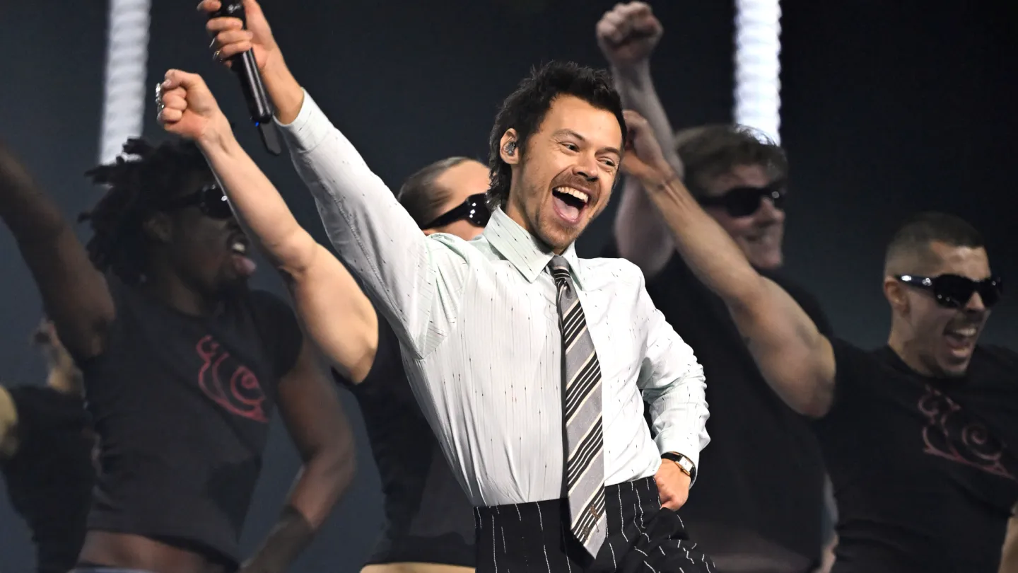 harry-styles-kissco-is-a-disco-tinged-love-letter-to-growing-up-5-things-you-need-to-know