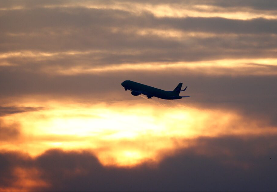 u-s-airlines-hike-fares-amid-fuel-crisis-as-travel-demand-stays-strong