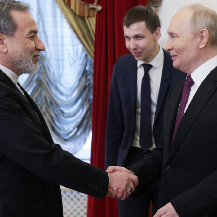 Iran’s Foreign Minister Meets Putin in Russia as US Peace Talks Crumble