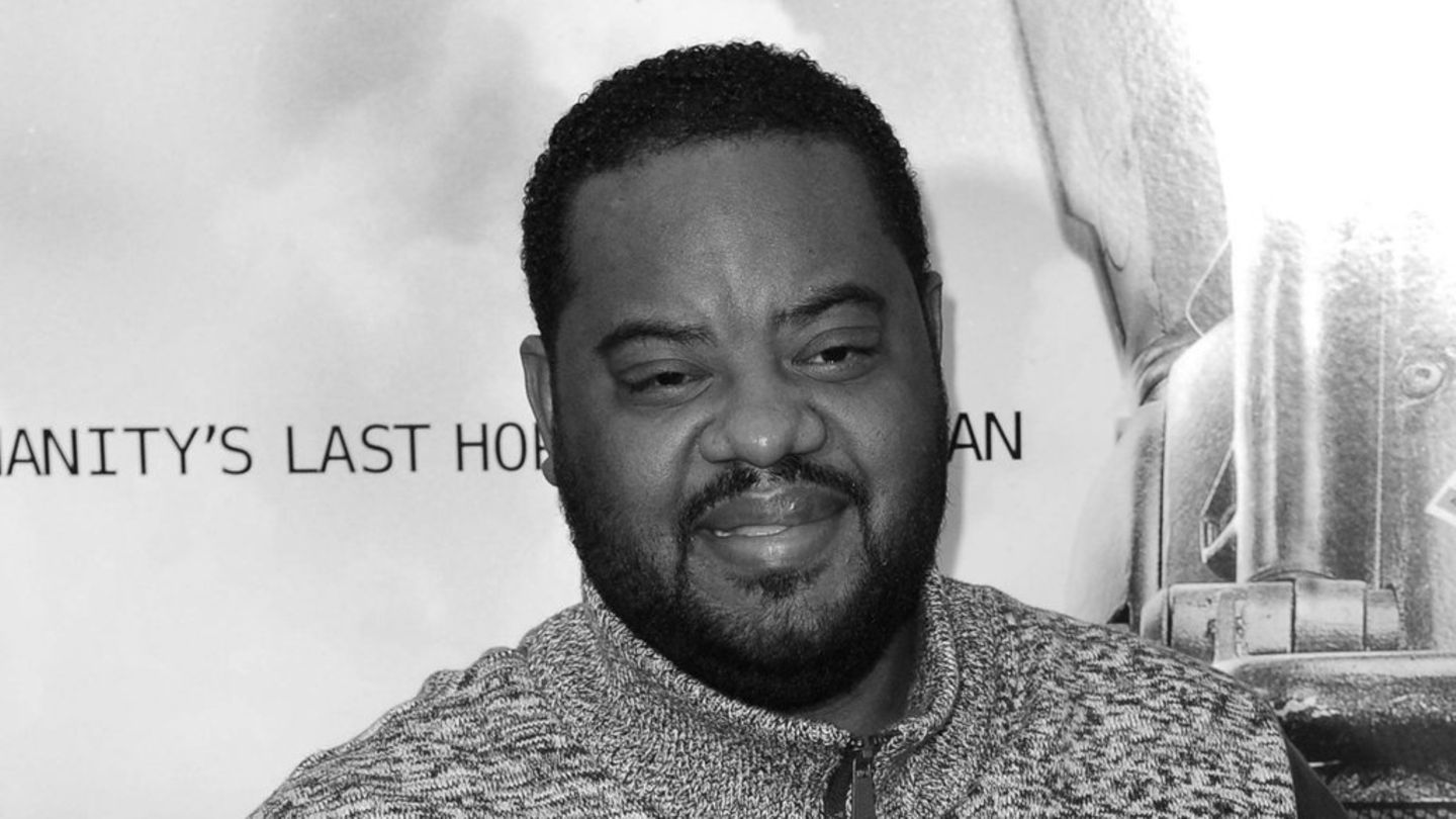 30-rock-star-grizz-chapman-dies-at-52-leaving-behind-a-legacy-of-laughter