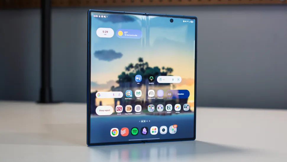 samsung-galaxy-z-fold-8-wide-the-bold-passport-design-set-to-redefine-foldable-phones-in-2026