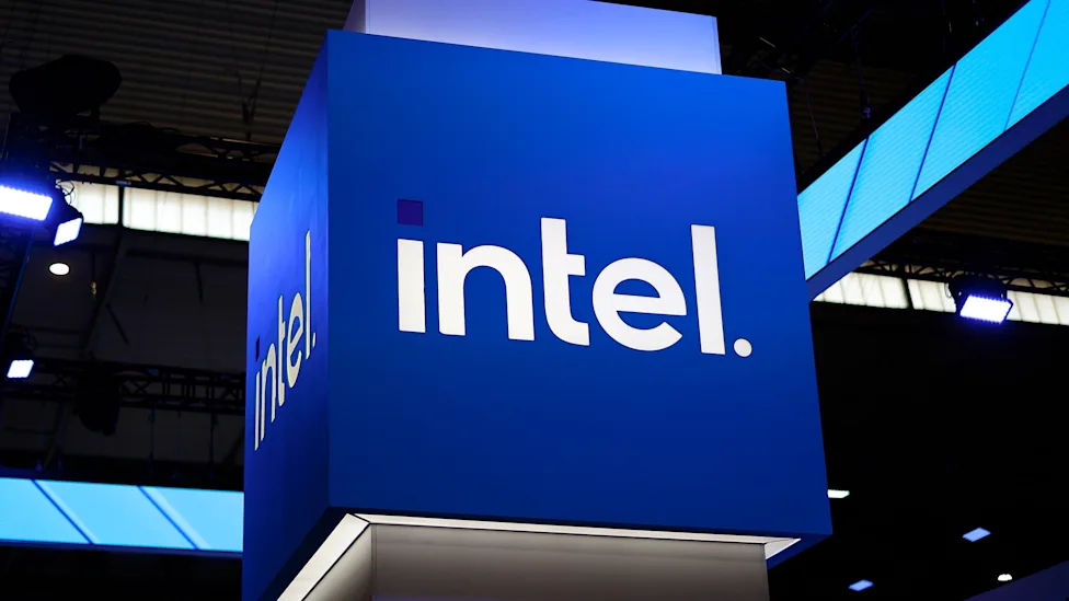 intel-wildcat-lake-laptop-lands-under-600-taking-direct-aim-at-apples-macbook-neo