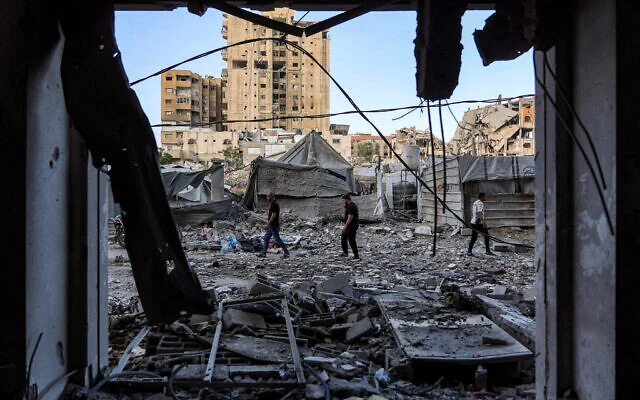 Gaza Mosques Announce Hamas Military Leader Death as Terror Group Stays Silent