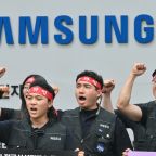 Samsung Mobile Workers Furious Over $4,000 Bonus
