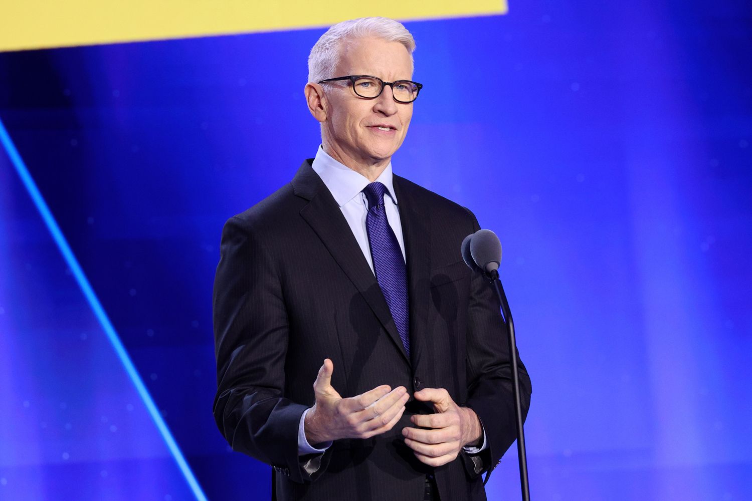 anderson-cooper-says-goodbye-to-60-minutes-after-20-years-with-a-heartfelt-plea