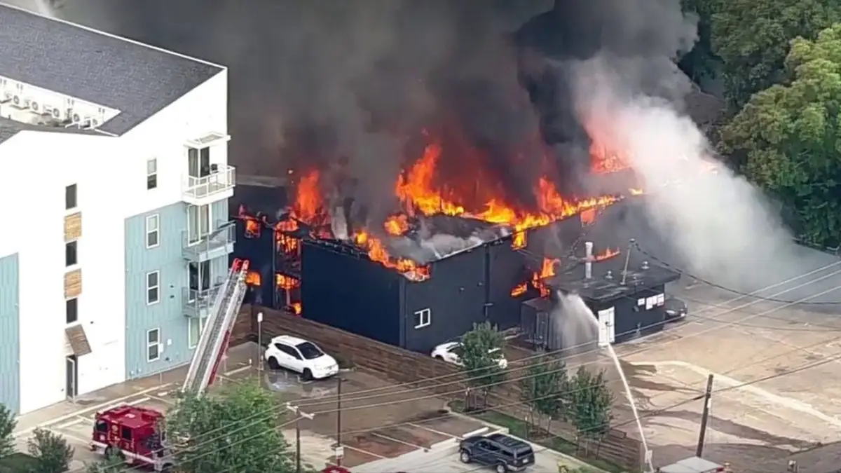 oak-cliff-apartment-explosion-leaves-at-least-3-dead-as-rescue-crews-search-through-rubble