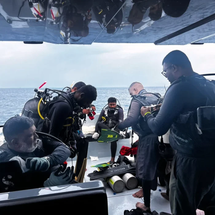 Maldives Divers Search for Bodies of 4 Italians Trapped in Underwater Cave