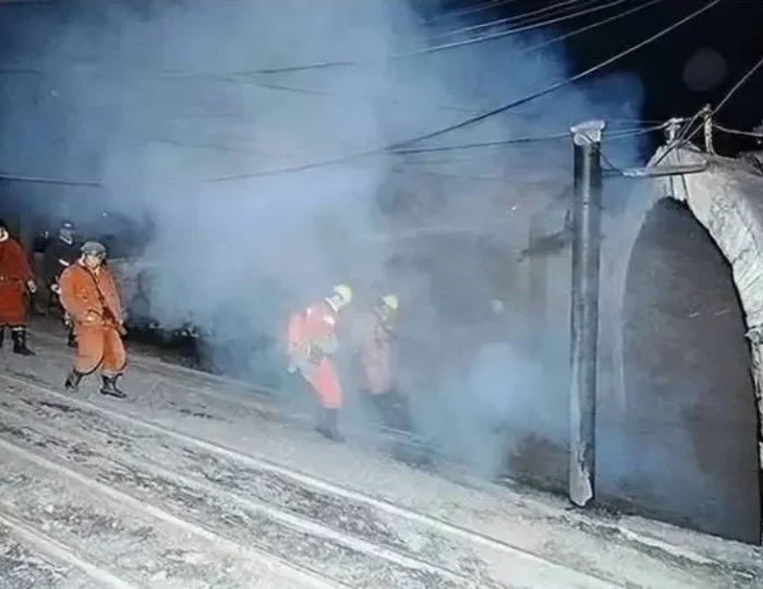 China Coal Mine Blast Death Toll Jumps to 90 as Rescue Efforts Intensify in Shanxi