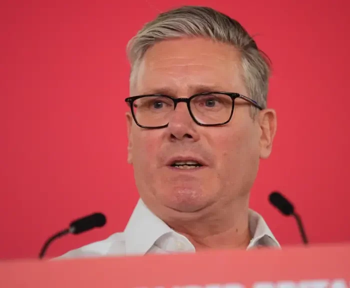 Starmer Faces Crunch Cabinet Meeting as Home Secretary Joins Ministers Demanding Resignation Timetable