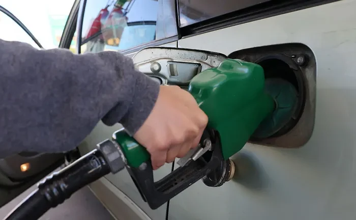 US Federal Gas Tax Suspension Considered as Iran War Drives Fuel Prices Higher