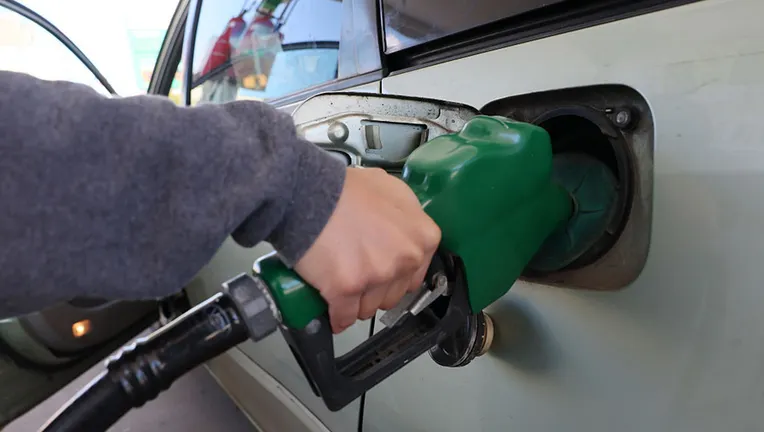us-federal-gas-tax-suspension-considered-as-iran-war-drives-fuel-prices-higher