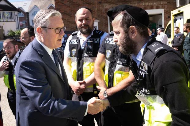 UK PM Demands Tougher Action on Gaza Protests Following Wave of Antisemitic Attacks