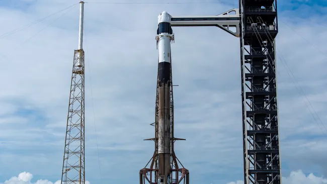 SpaceX Scrubs Dragon Cargo Launch to the ISS as Bad Weather Forces a Delay