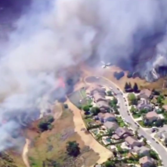 Sandy Fire Erupts in Simi Valley, Forcing Mass Evacuations Across L.A. and Ventura Counties