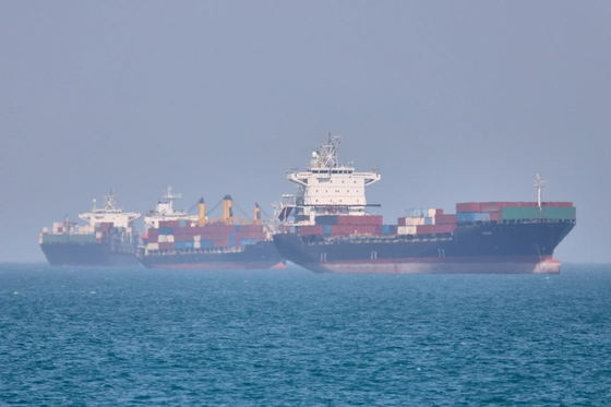 Trump Pauses Strait of Hormuz Mission as U.S.-Iran Ceasefire Hangs in Balance