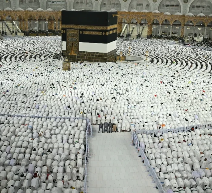 Hajj 2026 Begins in Mecca: Faith, Heat, and Global Tensions Shape the Sacred Journey