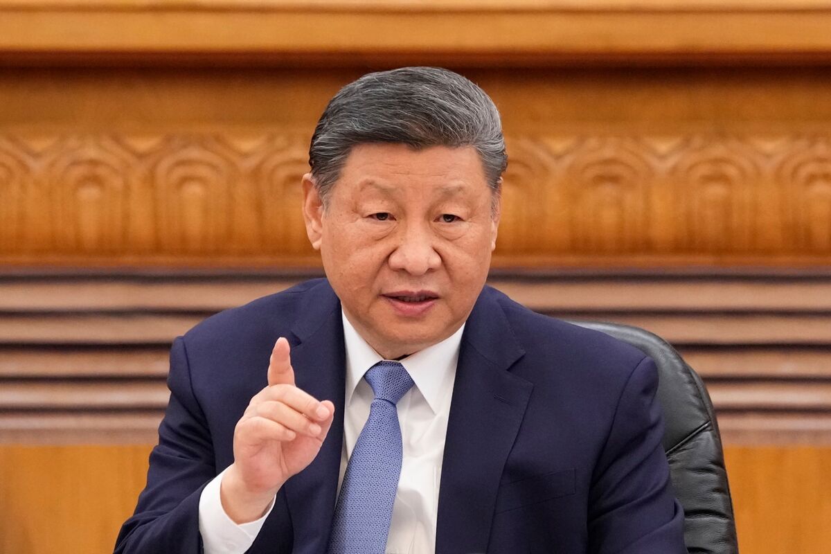 china-removes-six-generals-from-legislature-as-xis-anti-corruption-purge-persists