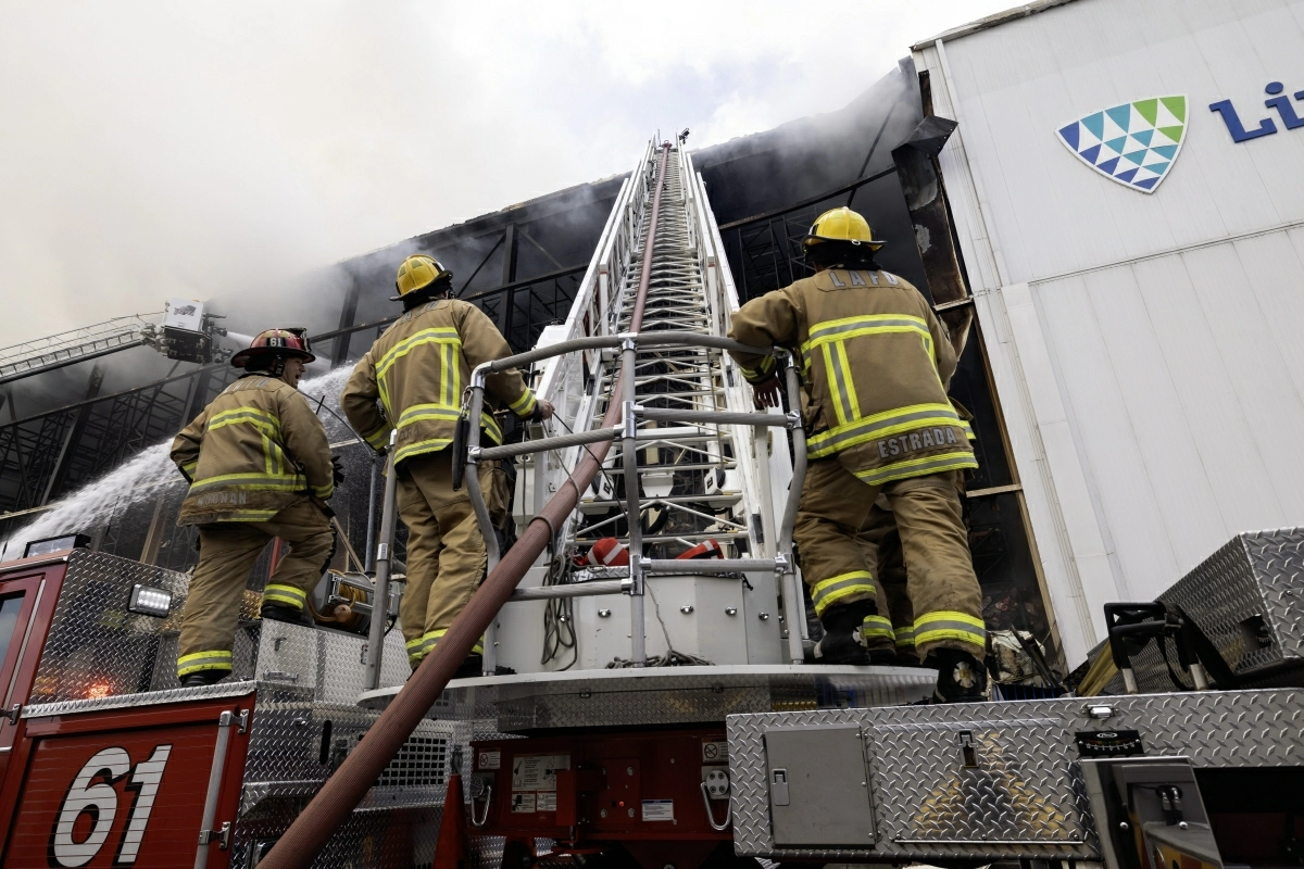 three-firefighters-die-after-deploying-emergency-shelters-reviving-safety-concerns