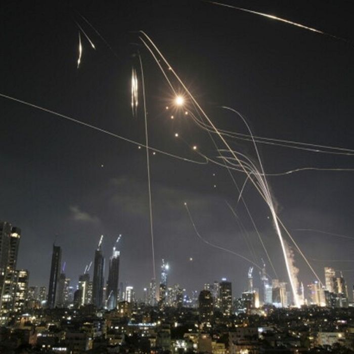 Fragile Ceasefire Crumbles as US and Iran Exchange Fresh Strikes