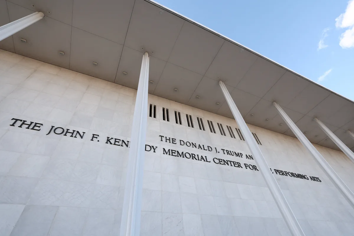 trumps-kennedy-center-board-fights-to-keep-his-name-on-the-building-before-court-deadline