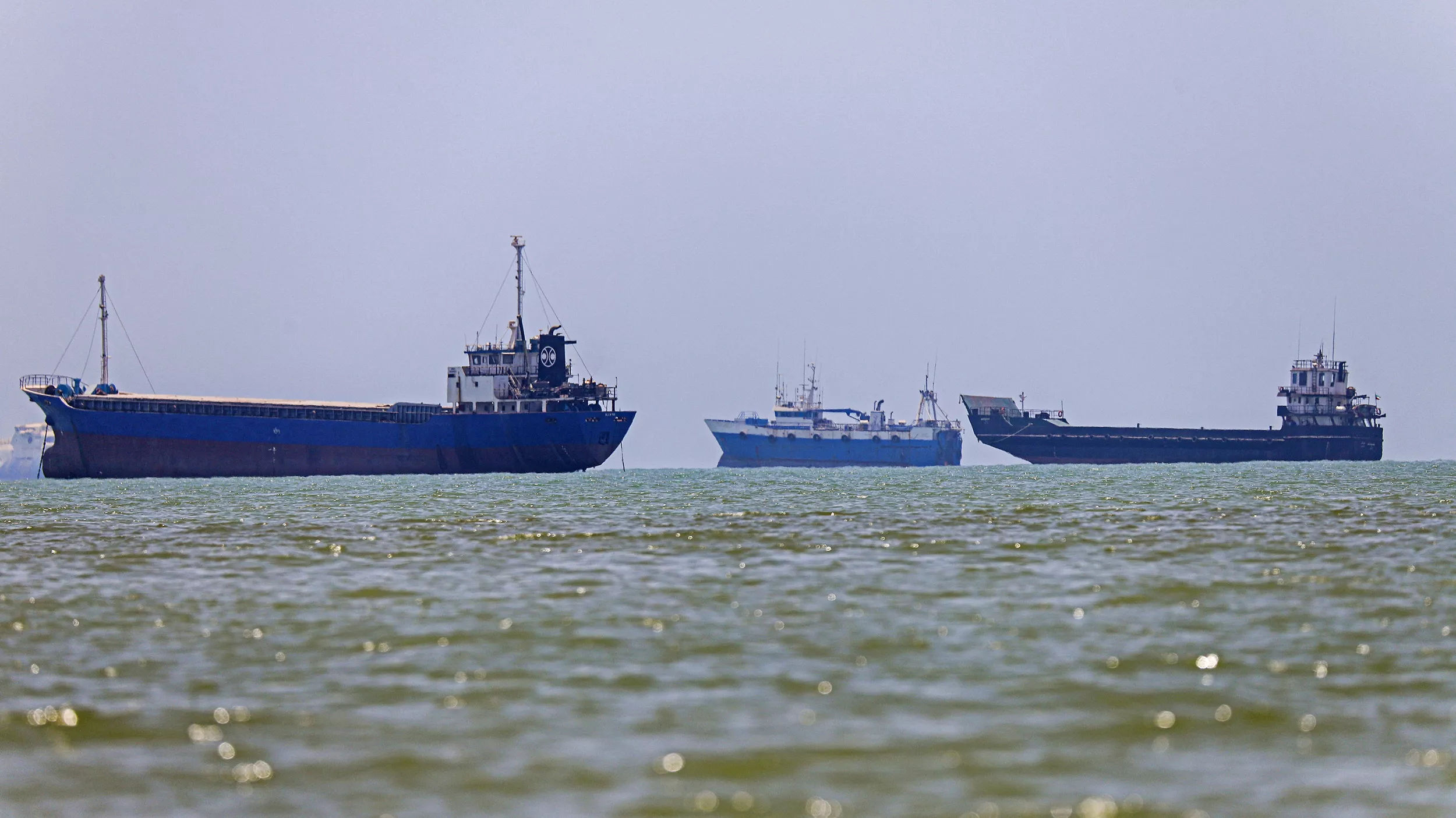 iran-pushes-insurance-fees-and-control-over-strait-of-hormuz-as-ships-sail-quietly-through