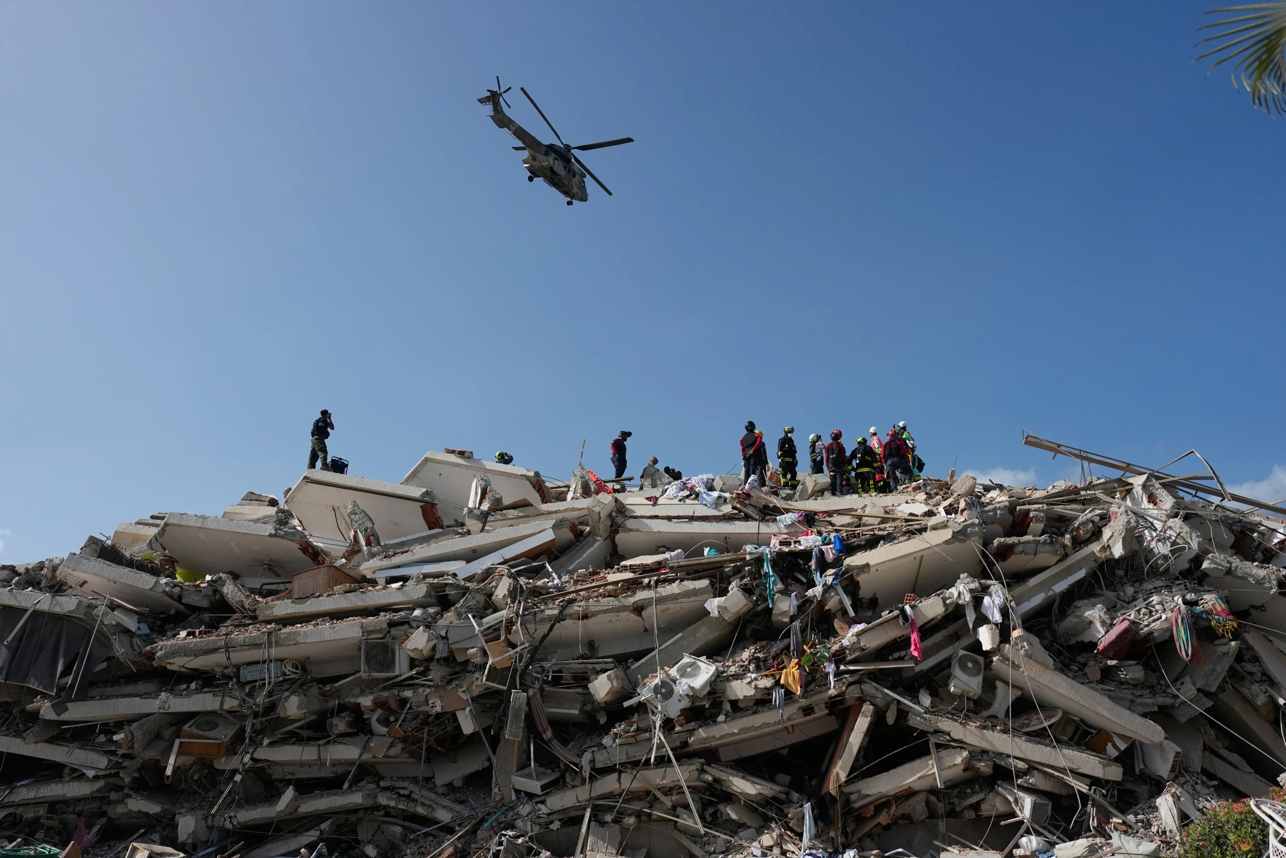 u-s-iran-tensions-flare-venezuela-earthquake-toll-climbs-and-trumps-new-ice-pick