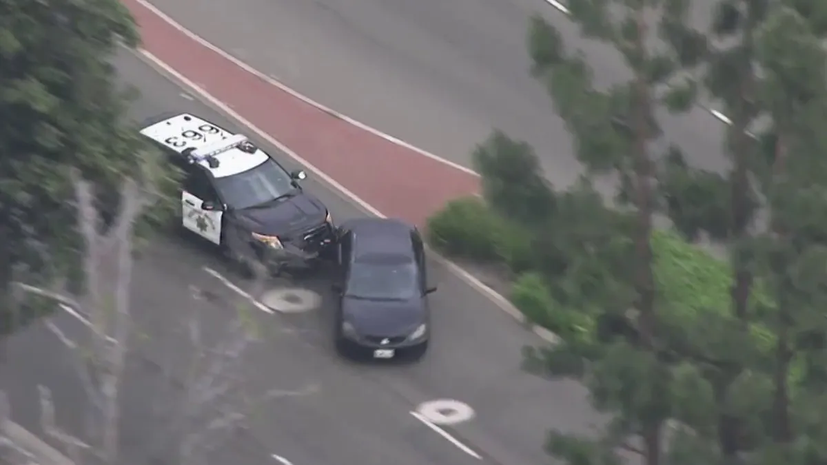 lapd-calls-off-pursuit-of-suspected-dui-driver-after-chase-across-south-la-freeways