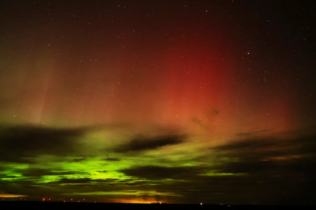 northern-lights-forecast-aurora-borealis-could-dazzle-skies-across-10-states-friday-night
