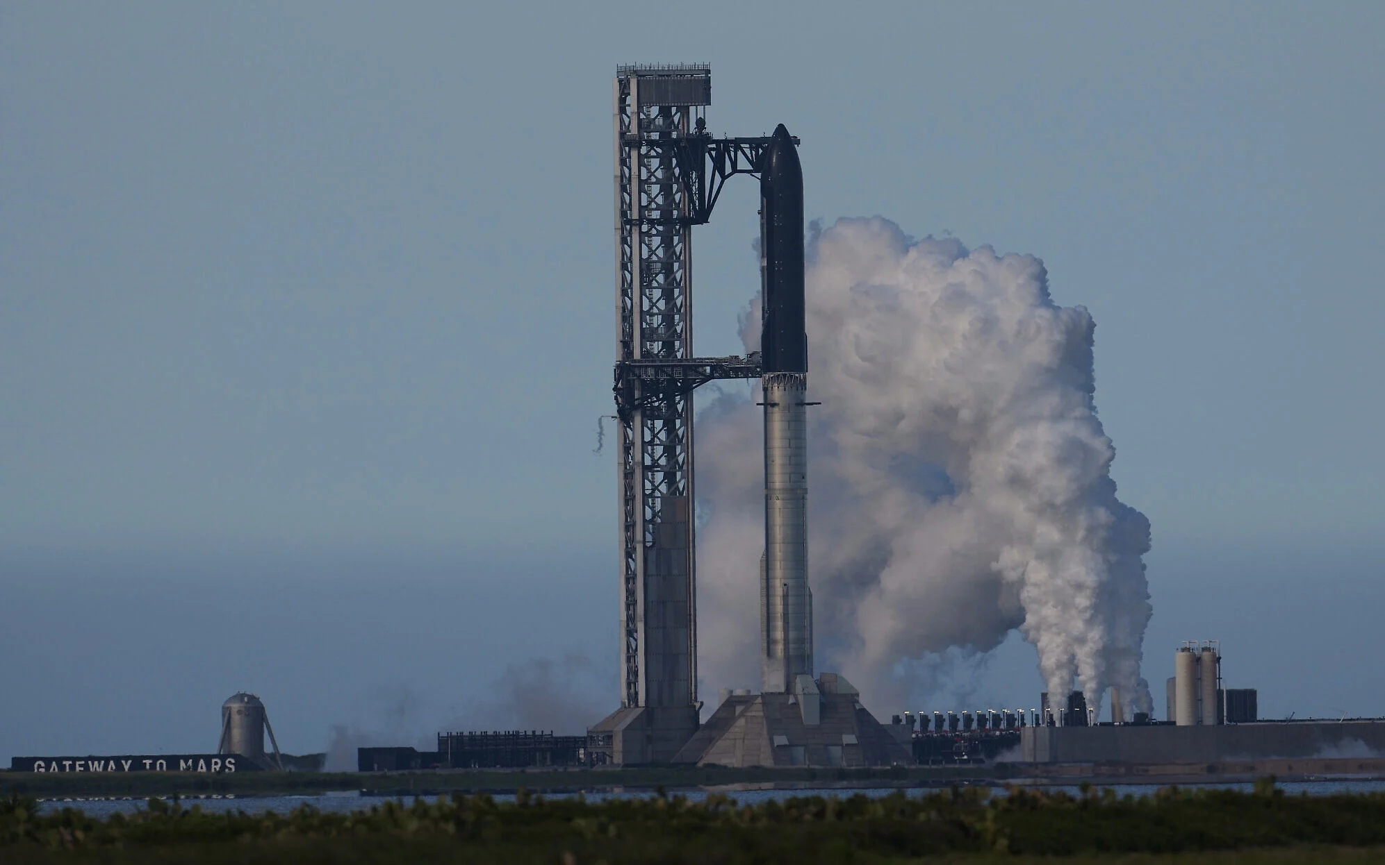 starship-the-407-foot-rocket-behind-musks-mars-dream-and-spacexs-record-ipo