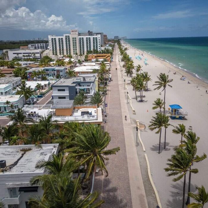 American Airlines Flight Attendant Found Dead on Florida Beach in Suspected Vessel Strike