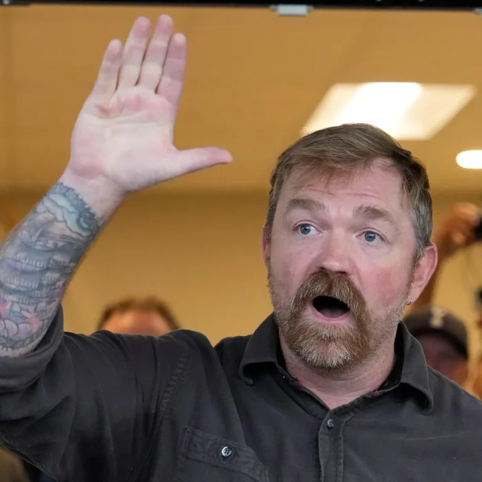 Graham Platner Defeats Janet Mills to Win Maine’s Democratic Senate Nomination