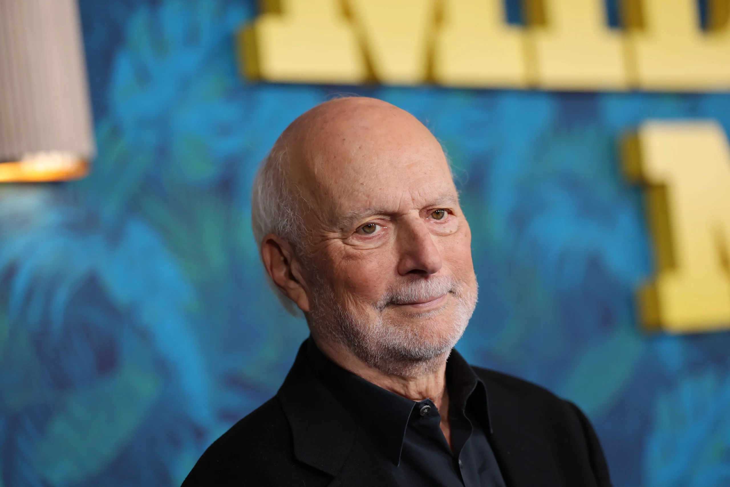 james-burrows-the-legendary-director-behind-cheers-friends-and-will-grace-dies-at-85
