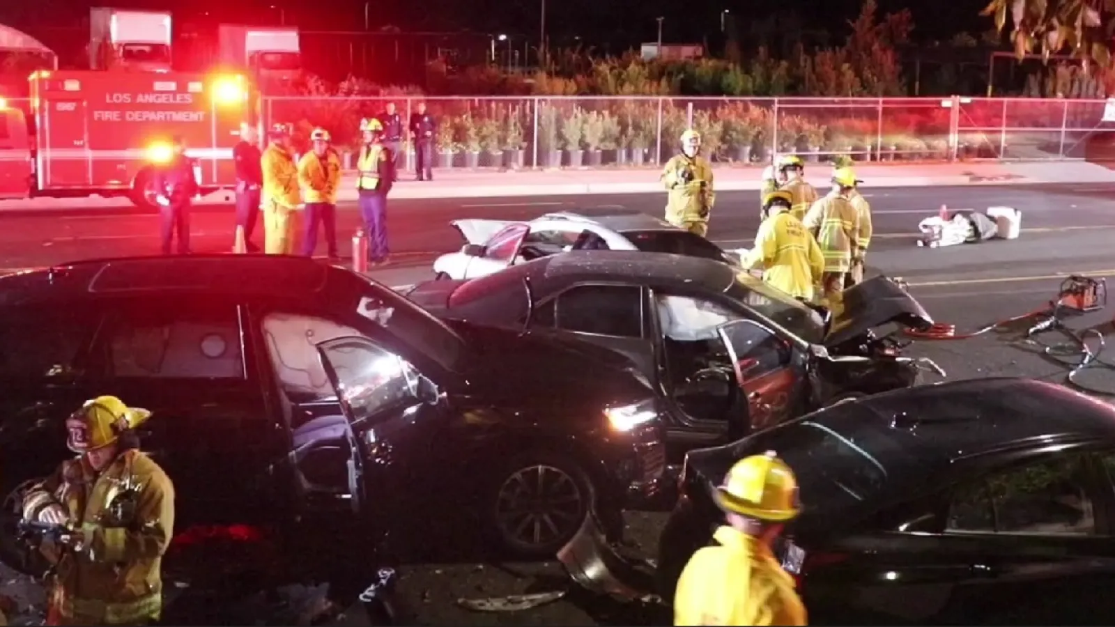 tragedy-in-canoga-park-father-and-twin-10-year-old-sons-killed-in-apparent-murder-suicide
