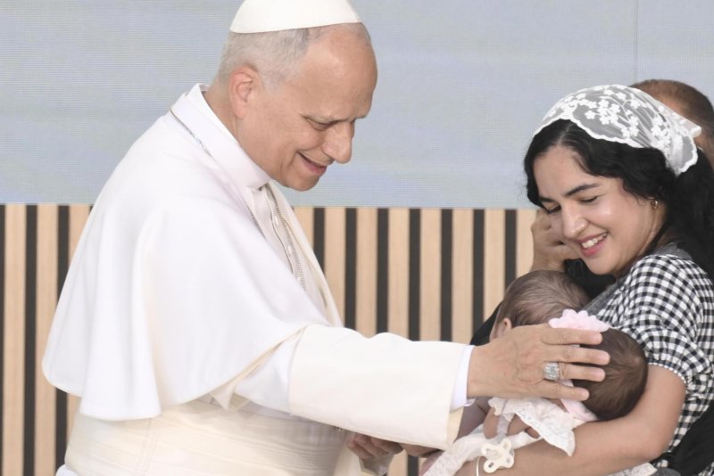 pope-leo-visits-a-divided-spain-as-conservatives-turn-against-the-church