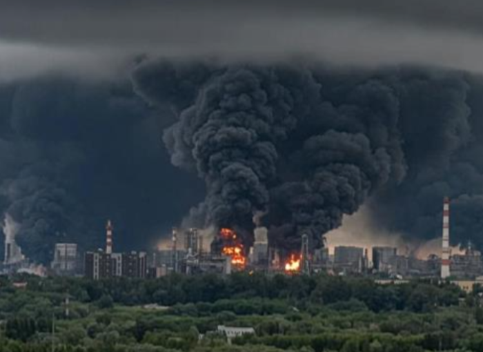 Ukraine’s Largest Drone Strike on Moscow Sparks Fuel Shortage Fears