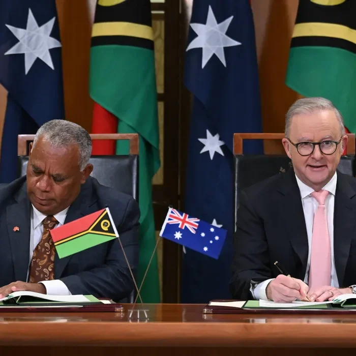 Australia and Vanuatu Sign Pact Blocking Foreign Military Bases