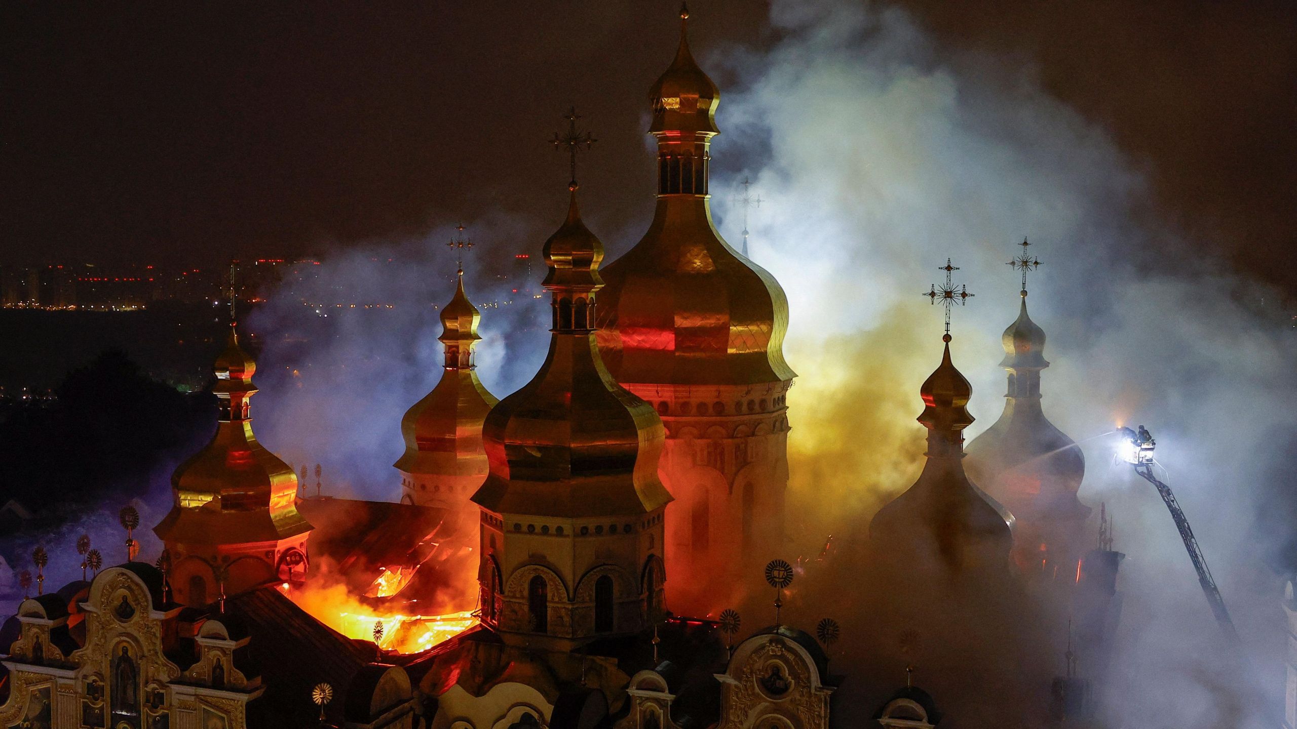 sacred-orthodox-cathedral-engulfed-in-flames-after-russian-strike-on-kyiv