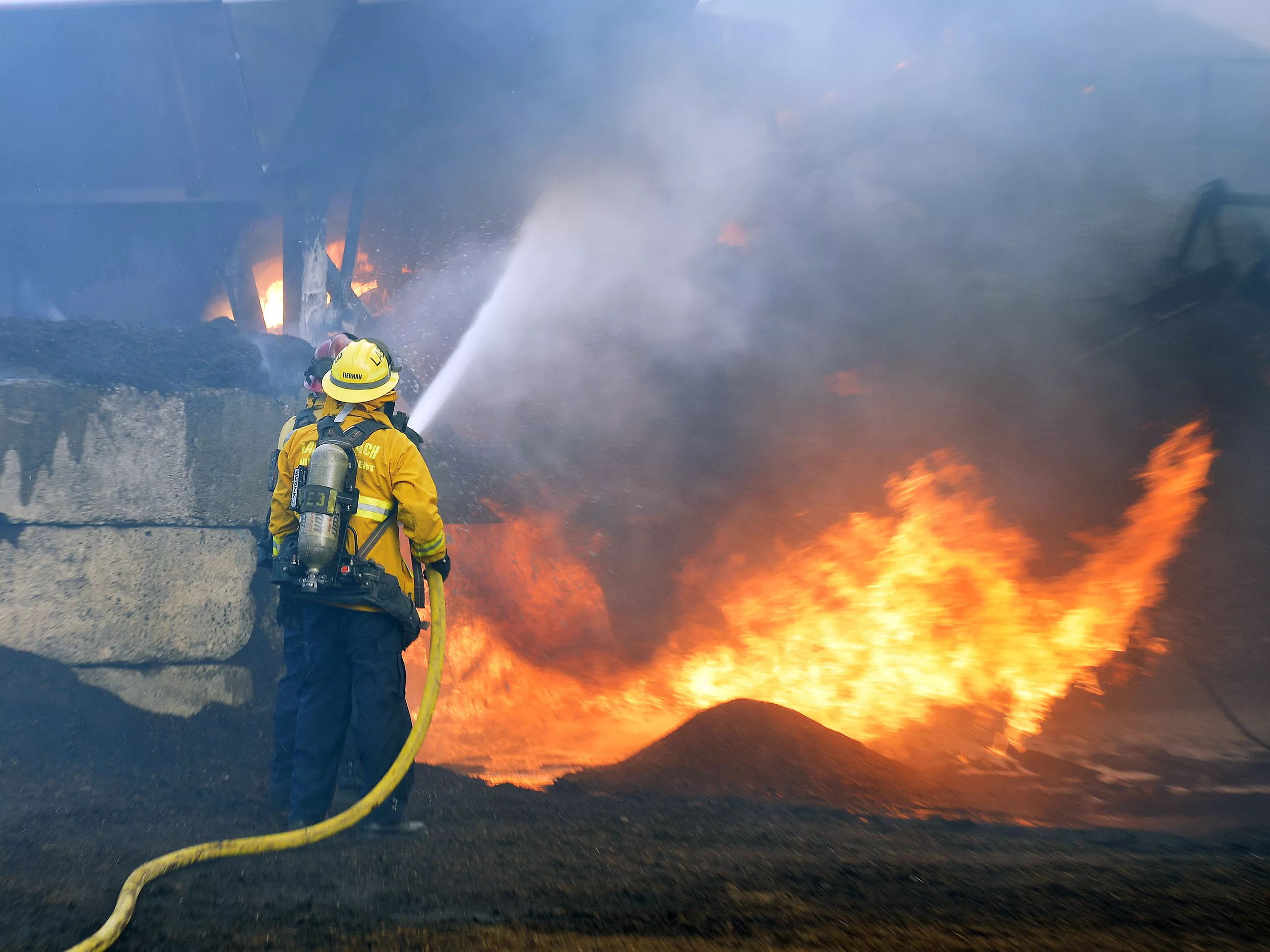 fast-moving-november-fire-threatens-camp-pendleton-before-crews-halt-its-advance