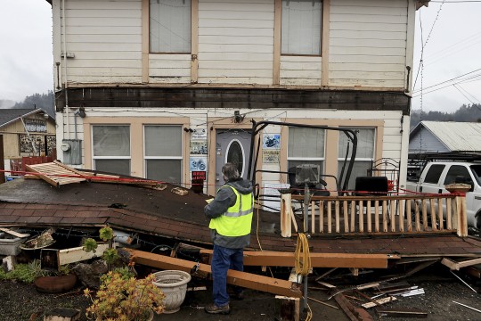 Magnitude 5.6 Earthquake Jolts Northern California, Cutting Power to Thousands and Causing Injuries