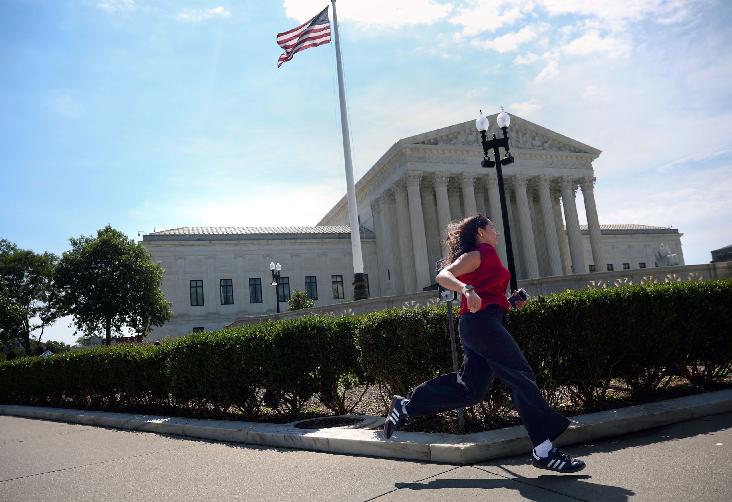 supreme-court-delivers-sweeping-immigration-wins-to-trump-in-divided-rulings
