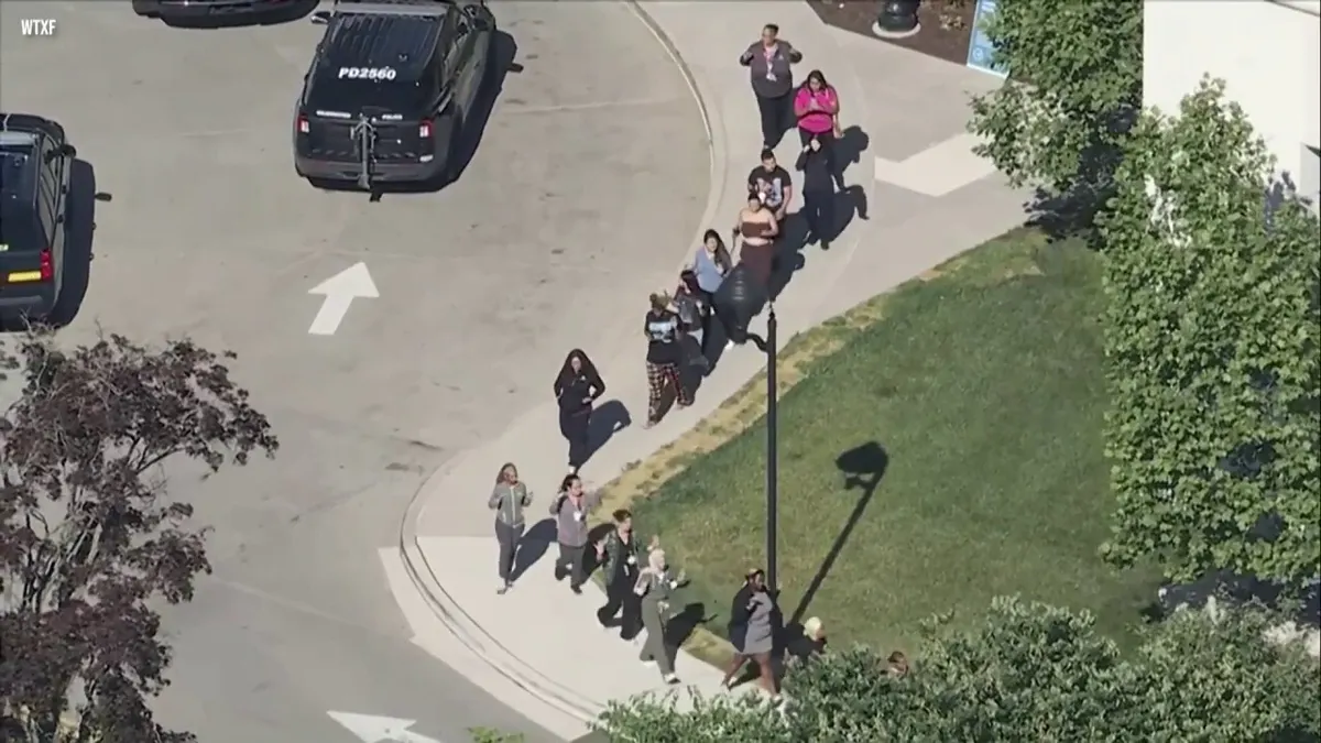suspect-captured-in-philadelphia-after-deadly-shooting-locks-down-delaware-hospital