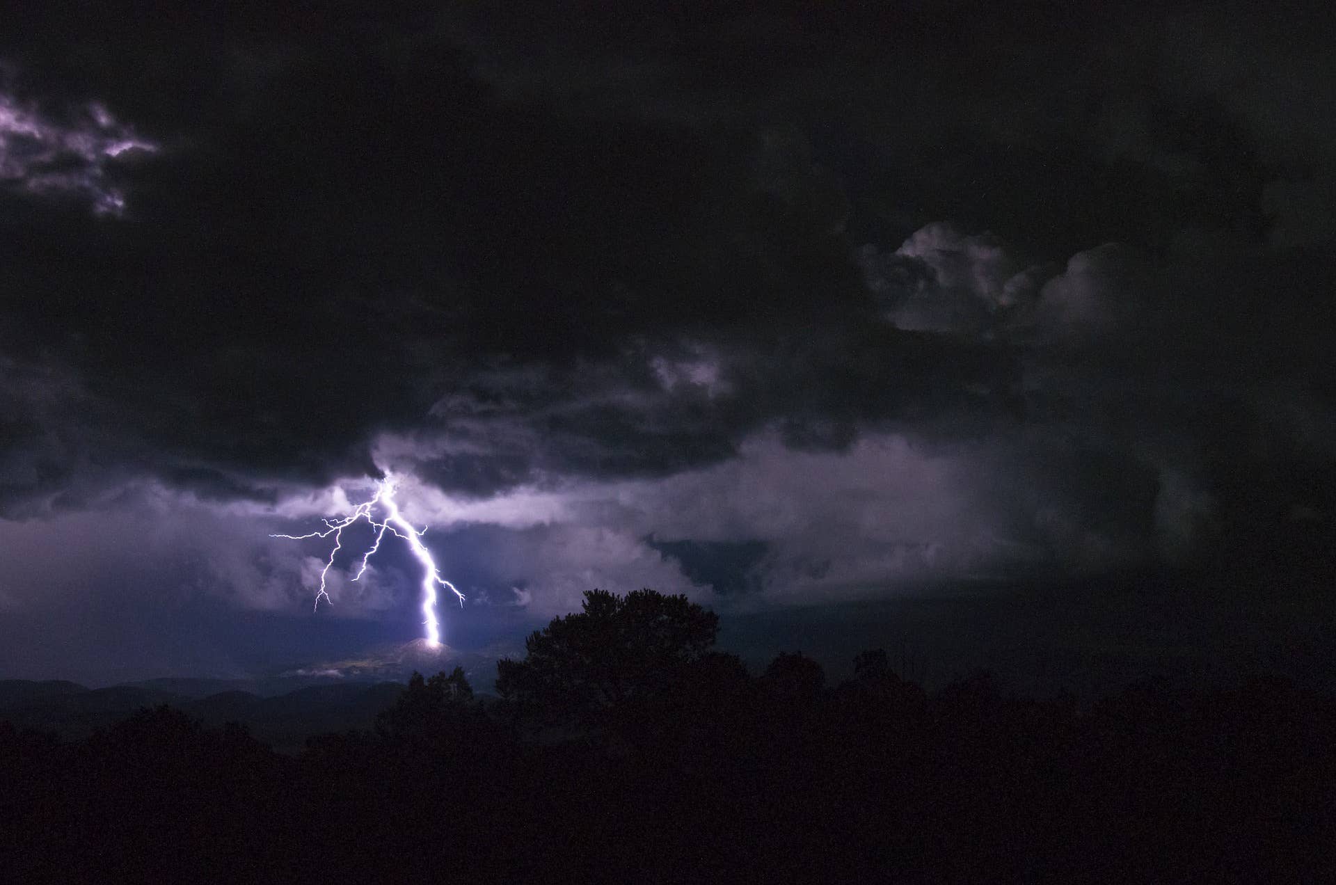minnesota-weather-alert-severe-thunderstorm-and-tornado-watches-in-effect-overnight
