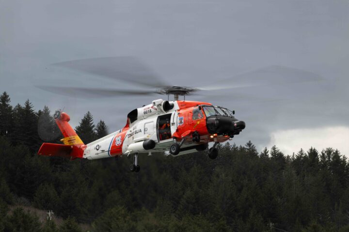 four-injured-in-u-s-coast-guard-helicopter-crash-in-sitka-alaska