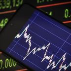 Global Markets Mixed as Investors Weigh