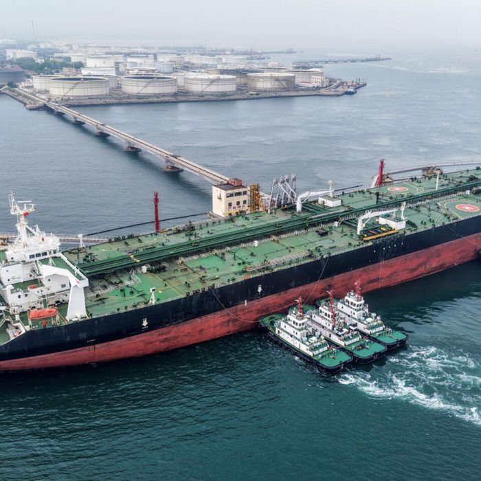 Markets Shrug Off U.S.-Iran Tensions as Futures Climb and Oil Prices Rise