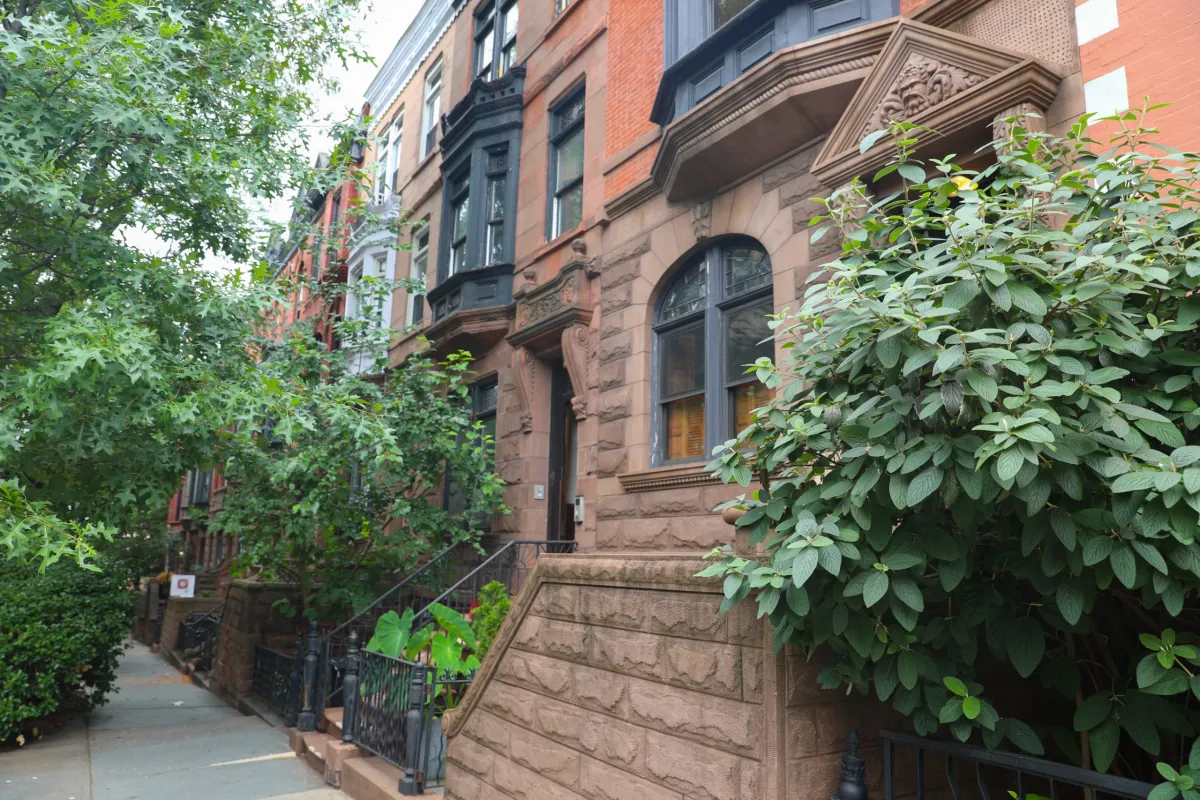 17000-letters-and-900000-names-inside-the-messy-debut-of-nycs-pied-a-terre-tax
