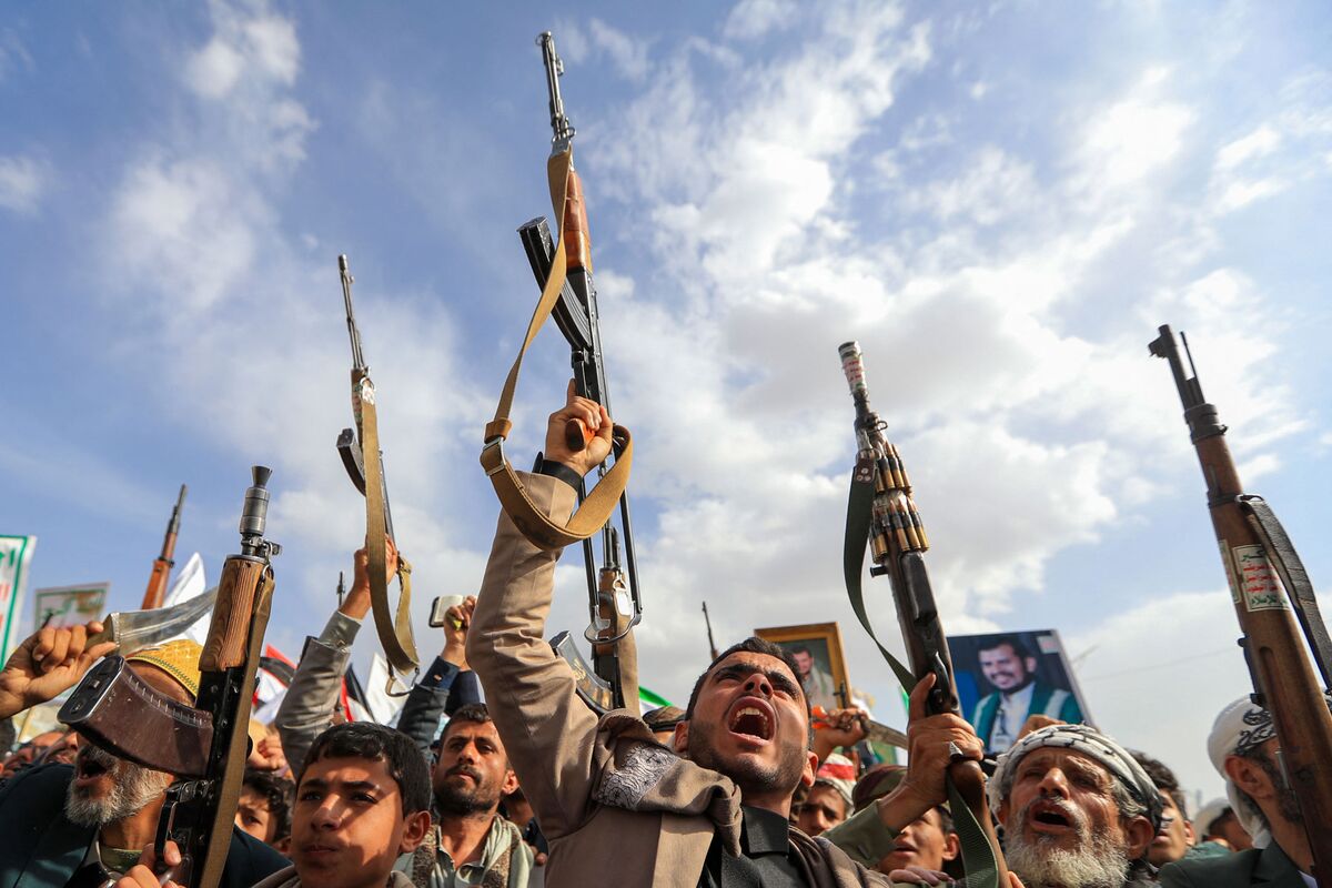 houthis-strike-saudi-arabia-as-iran-reports-its-first-quiet-night-in-two-weeks