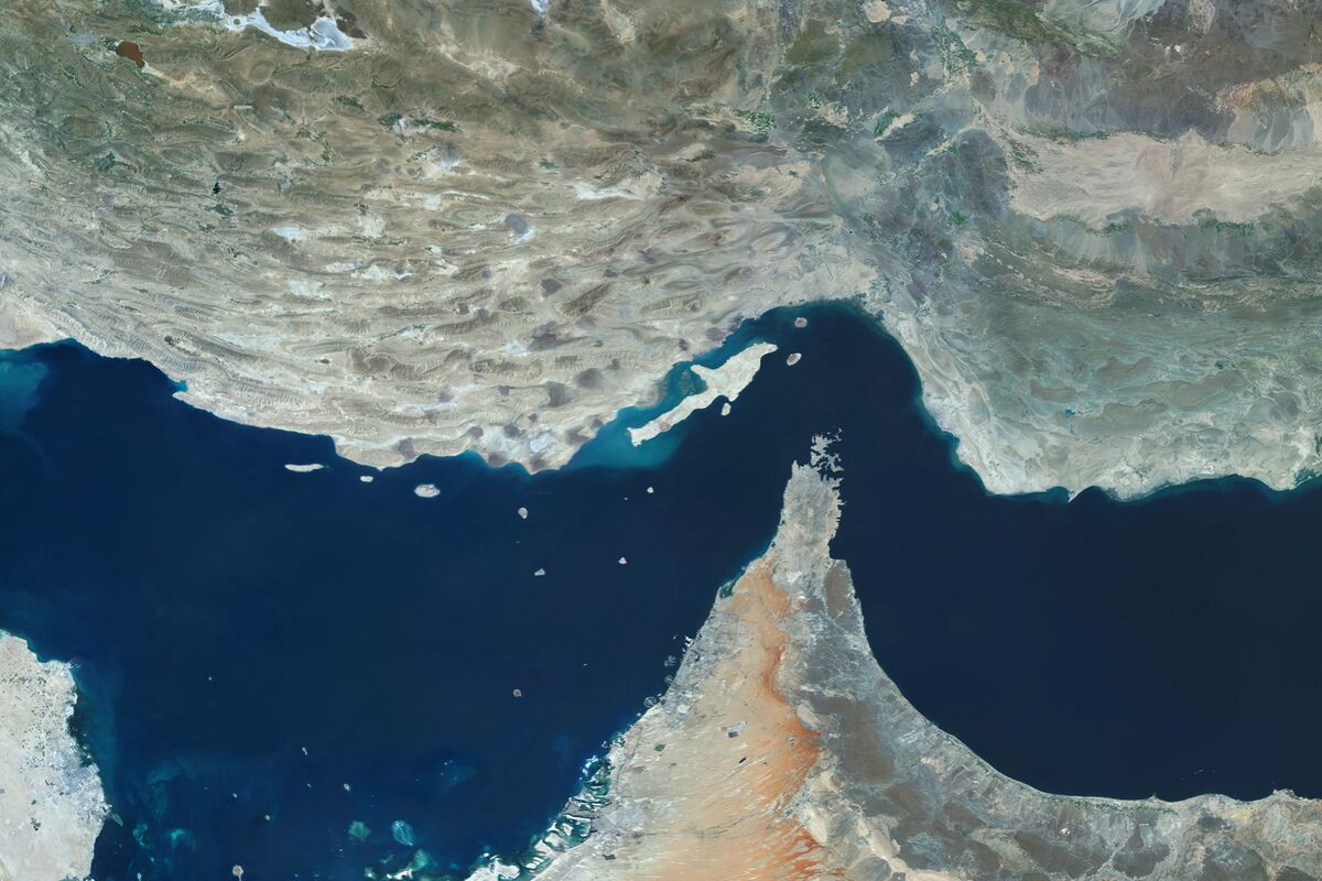 us-and-iran-trade-blows-across-the-gulf-as-hormuz-blockade-takes-effect